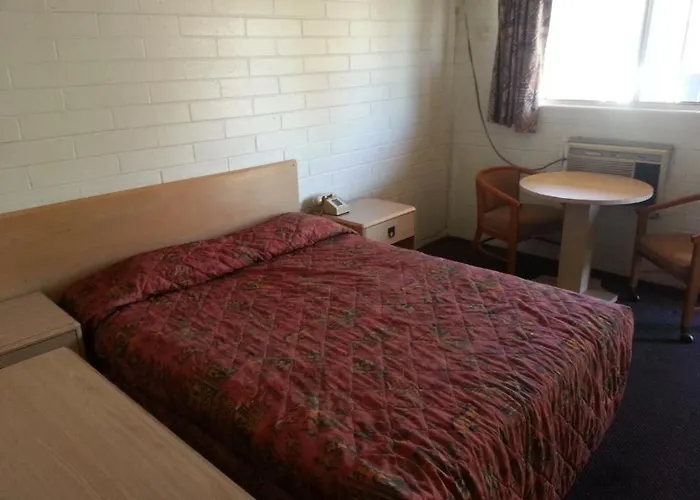 Motel D M